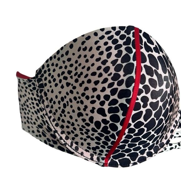 Beach Bunny Girl on Fire Bikini Set Animal Cheetah Print Bandeau S NWT - Picture 3 of 16